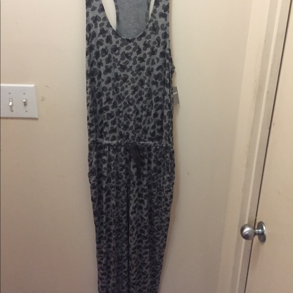 aerie Pants - Printed jumpsuit small